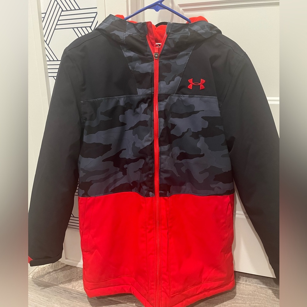 Under Armour Boys' Eagleup Jacket Red and Camo Size XL - EXCELLENT CONDITION